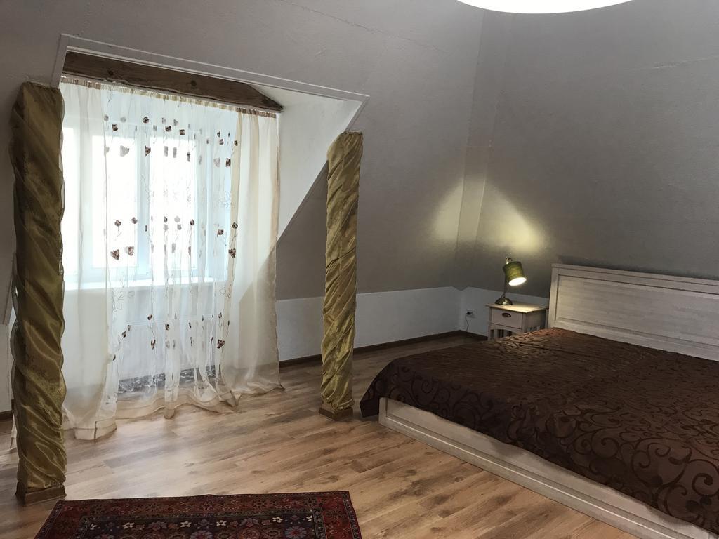 A1 With Free Parking Apartment